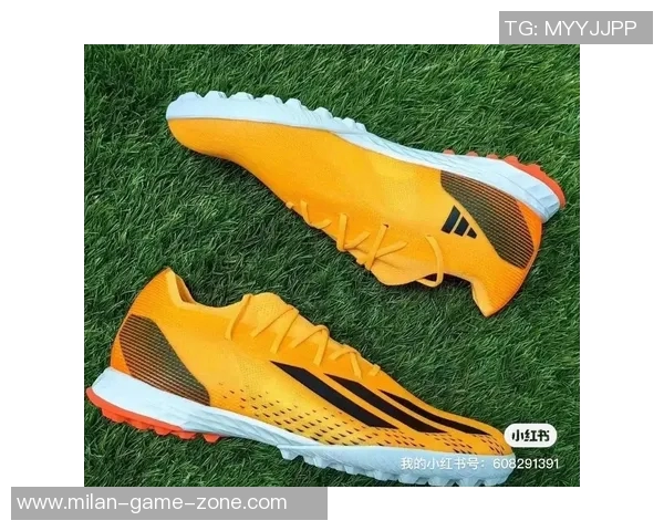 阿迪达斯碎钉足球鞋助你在赛场上尽显风采与实力的完美选择